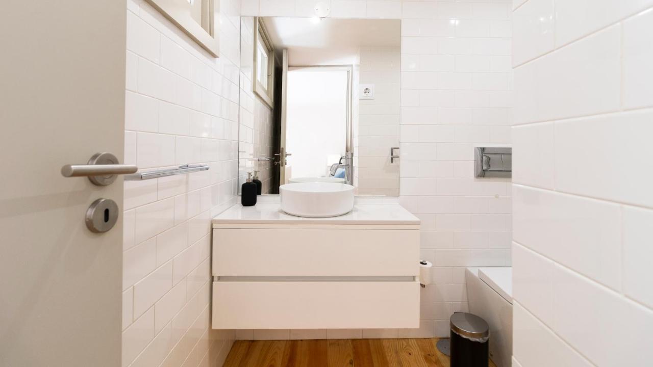 Central Stunning Duplex W/ Patio By Lovelystay OOporto Esterno foto