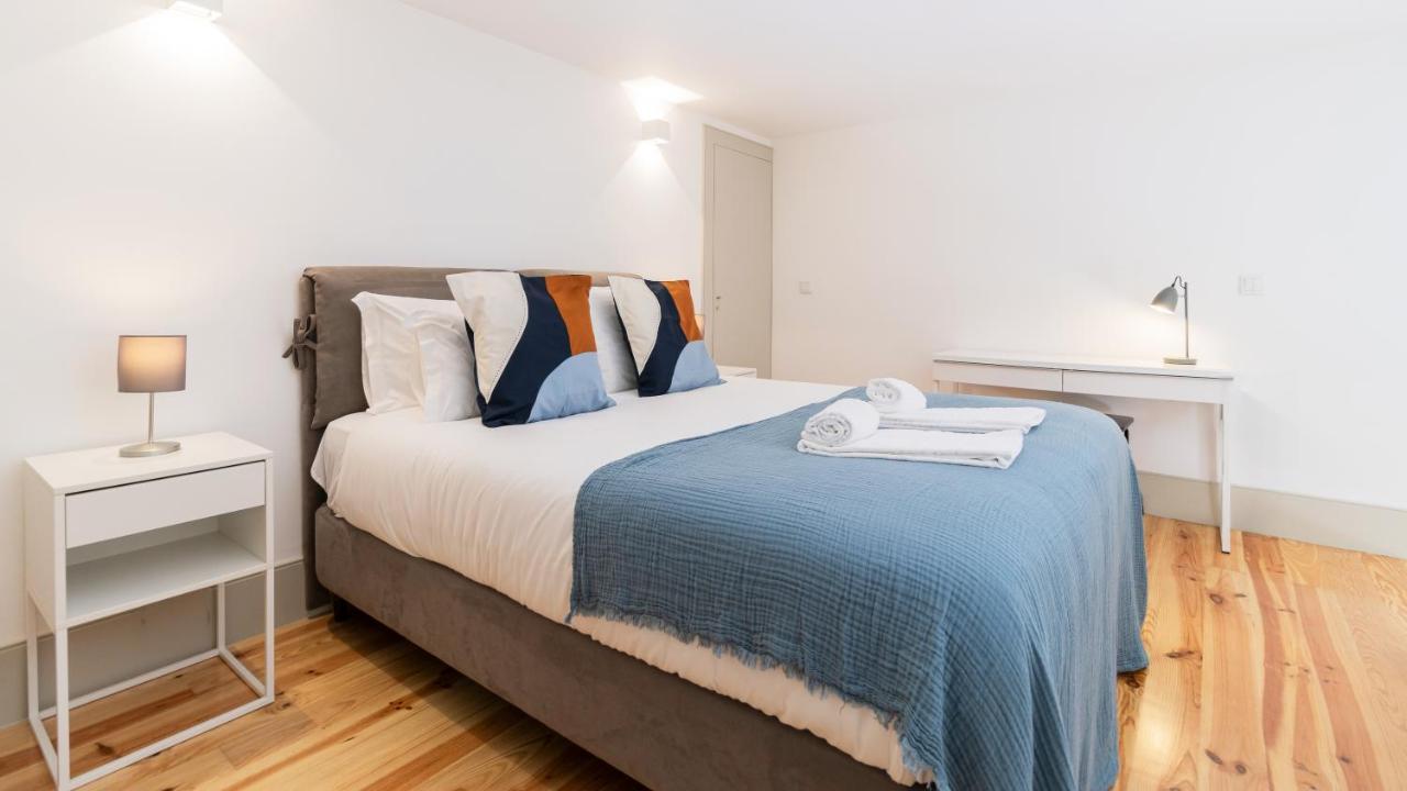 Central Stunning Duplex W/ Patio By Lovelystay OOporto Esterno foto
