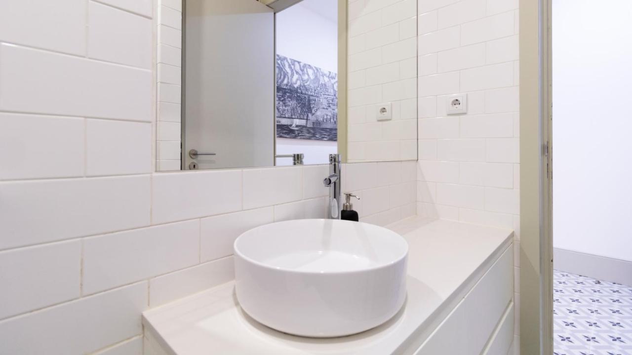 Central Stunning Duplex W/ Patio By Lovelystay OOporto Esterno foto