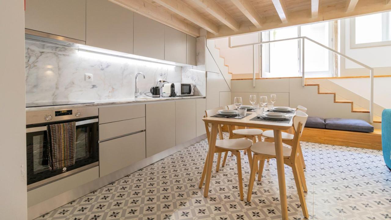 Central Stunning Duplex W/ Patio By Lovelystay OOporto Esterno foto